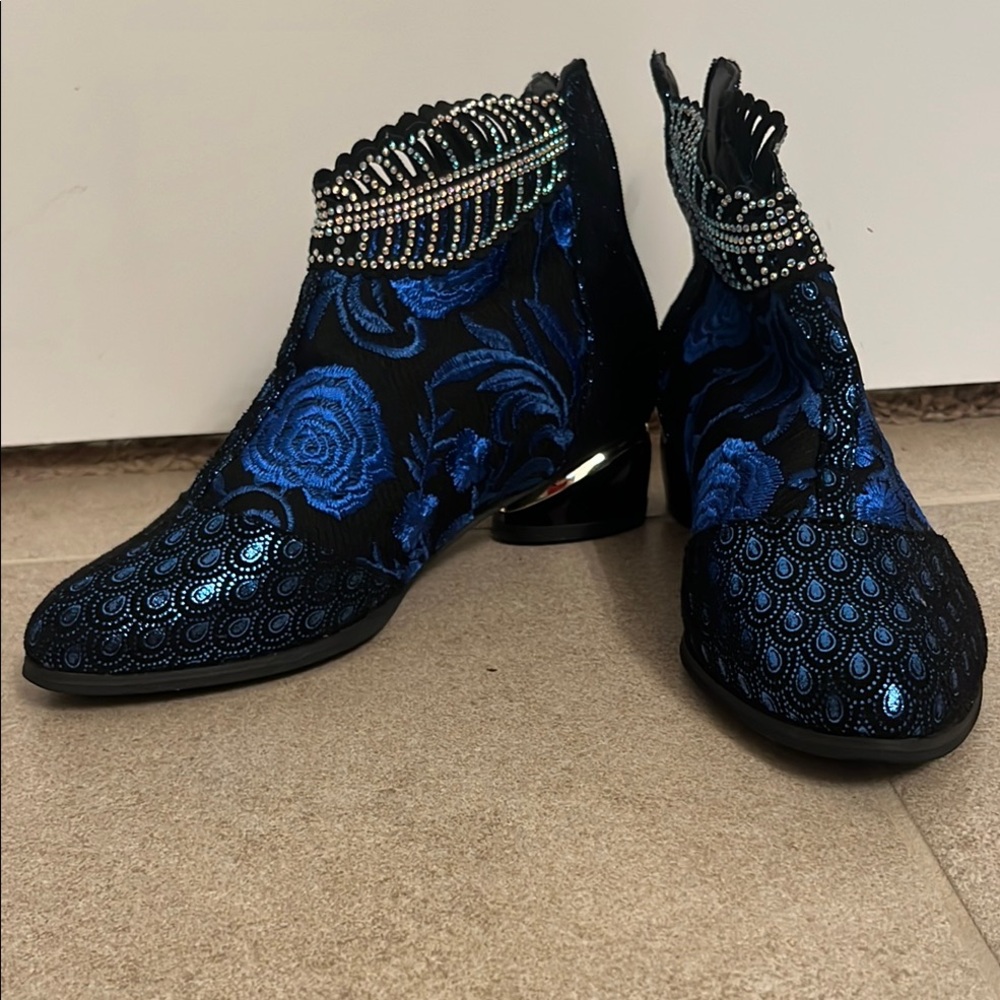 Elegant Women's Ankle Boots-PRICE REDUCED!!